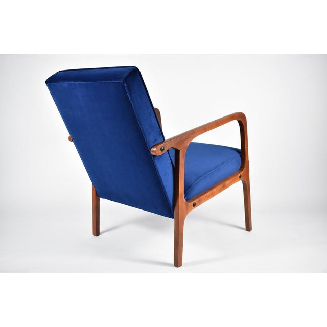 Blue Armchair Model 04-B in Blue Velvet, 1960 For Sale - Image 8 of 14