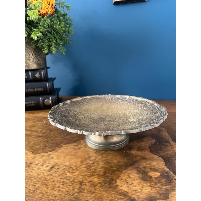 Mid-Century Modern Vintage Brass Pedestal Bowl With Ornate Repoussé Decoration For Sale - Image 3 of 17
