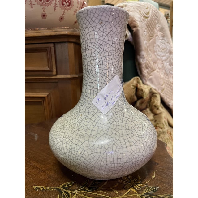 Cracked Vase, 19th Century, in Very Good conditions. Designed before 1890
