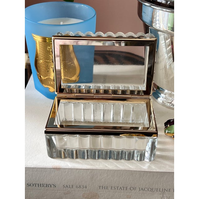 Glass Vintage Clear Glass Casket Box With Scalloped Sides and Smooth Mounts For Sale - Image 7 of 9