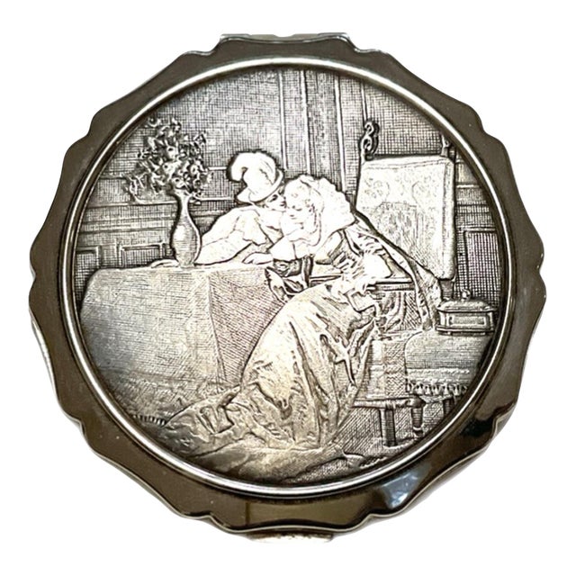 Vintage Stratton Powder Compact - Silver-Tone Embossed Lid For Sale
