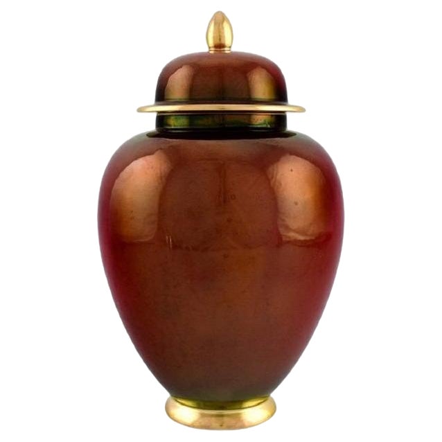 Large Rouge Royale Lidded Vase in Hand-Painted Porcelain from Carlton Ware, England, 1930s For Sale