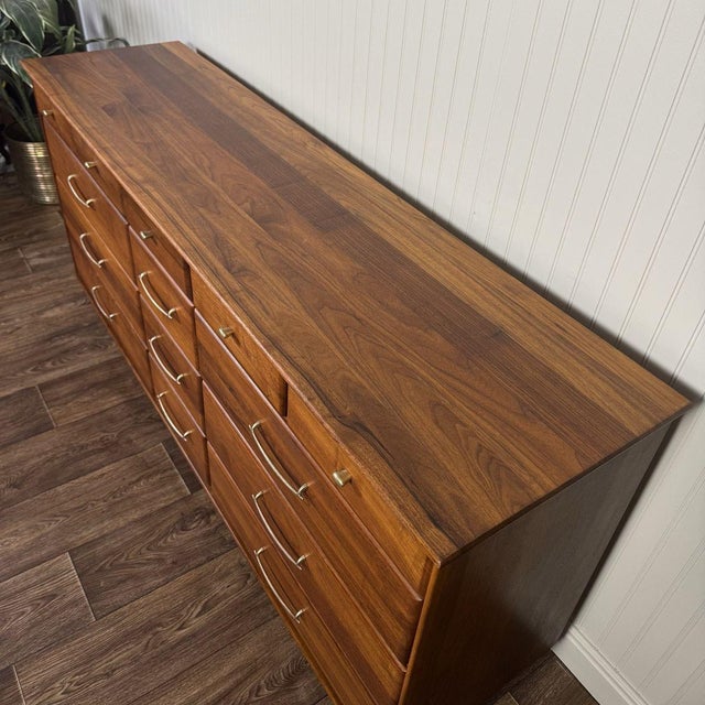 Mid-Century Modern Vintage 1961 Solid Walnut MCM Dresser and Nightstand Set For Sale - Image 3 of 18
