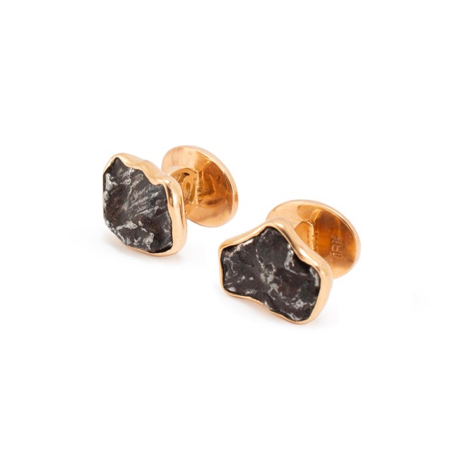 Brand: Jorge Adeler Gender: Men's Metal Type: 18K Rose Gold Length: 0.50 inches Width: 1.90 mm Weight: 7.33 grams Men's...