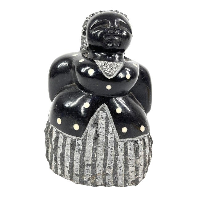 Early 20th Century Shona Stone Woman Sculpture In The Style of Colleen For Sale