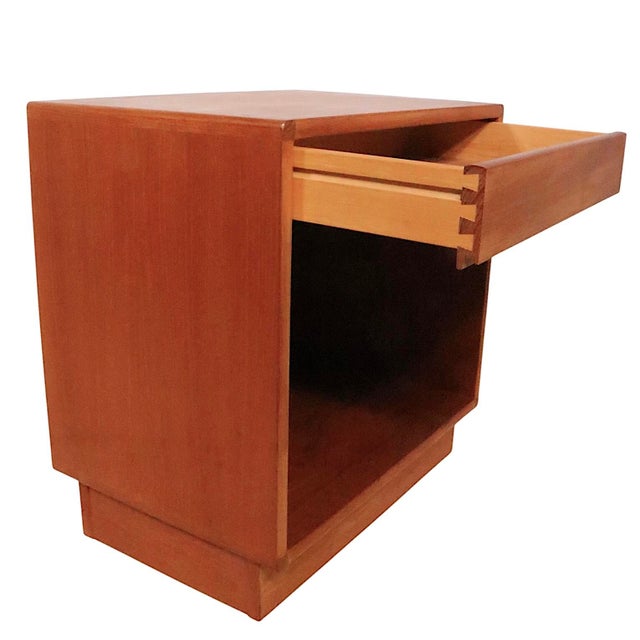 Falster Møbelfabrik Pair of Danish Mid Century Modern Nightstands by the Interform Collection For Sale - Image 4 of 16