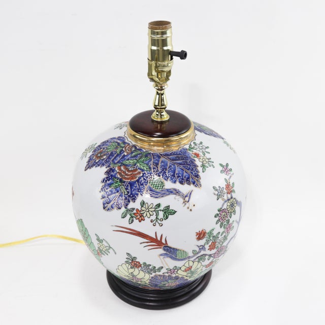 Chinese Pair of Chinese Famille Verte Porcelain Peacock Ginger Jar Table Lamps For Sale - Image 3 of 11