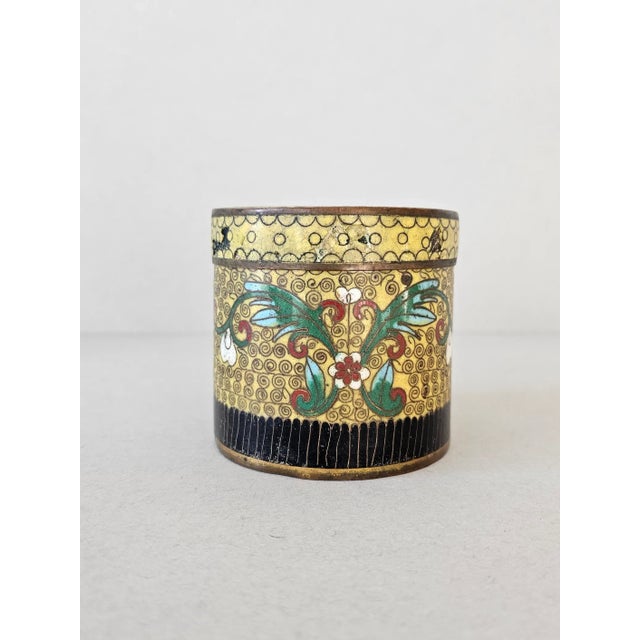 A charming antique Qing Dynasty (1636-1912) cloisonné enamel lidded box. China, late 19th / early 20th century, likely...