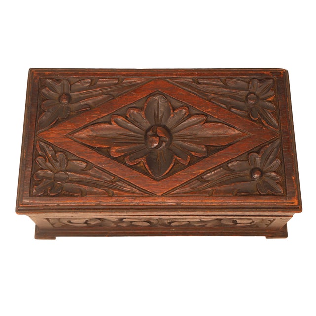 Late 19th Century Late 19th Century Carved Oak Box With Foliate Decoration, English, Ca. 1880 For Sale - Image 5 of 10