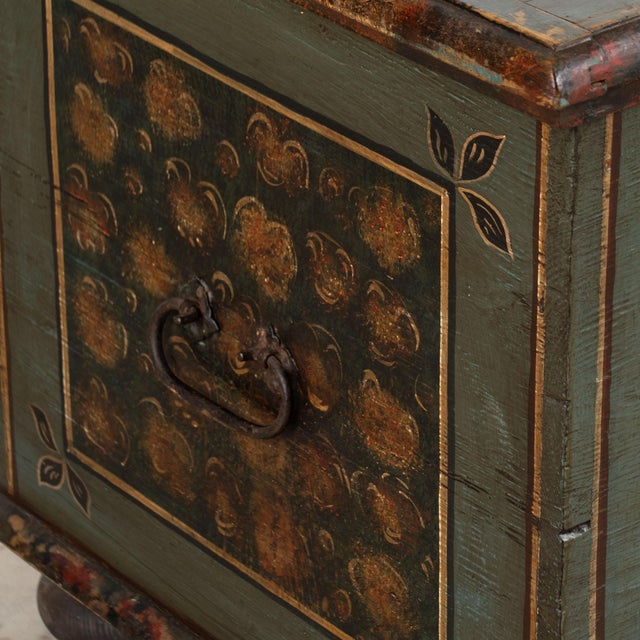 1836 Hungarian Original Hand-Painted Teal Flat Top Pine Trunk For Sale - Image 13 of 18