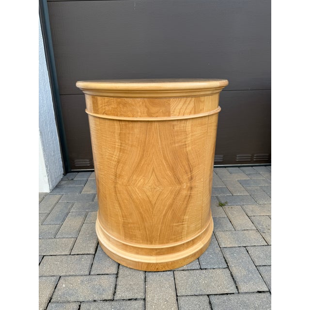 Henredon 1990s Henredon Burl Wood Drum Nightstand/End Table For Sale - Image 4 of 10