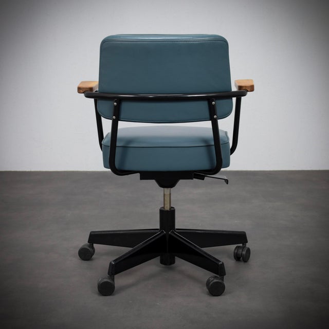 Vitra Swivel Executive Office Chair by Jean Prouvé for Vitra, 1951 For Sale - Image 4 of 13
