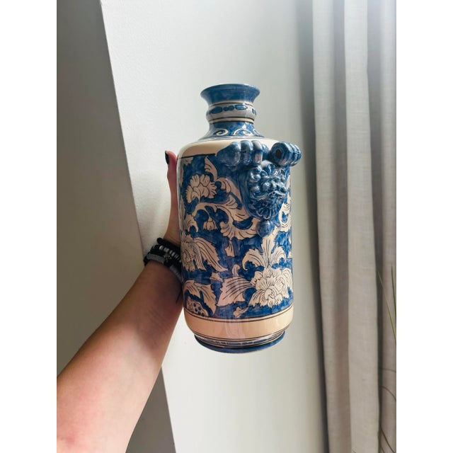 Late 20th Century Vintage Chinoiserie Blue and White Floral Ceramic Vase With Lion Handle Details For Sale - Image 5 of 5