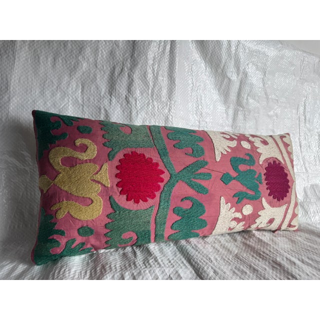 Mid-Century Modern Antique 1900s Suzan Pillow For Sale - Image 3 of 4