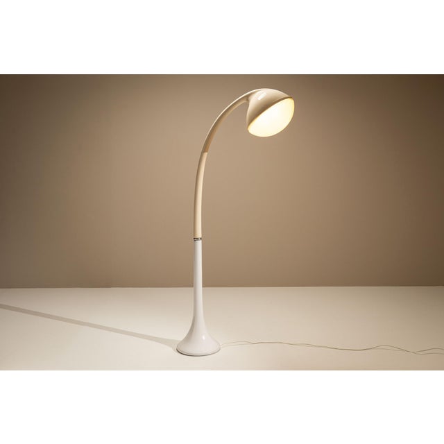 Postmodern DL5 Lampione in White by Fabio Lenci for Guzzini, Italy, 1970s For Sale - Image 3 of 12