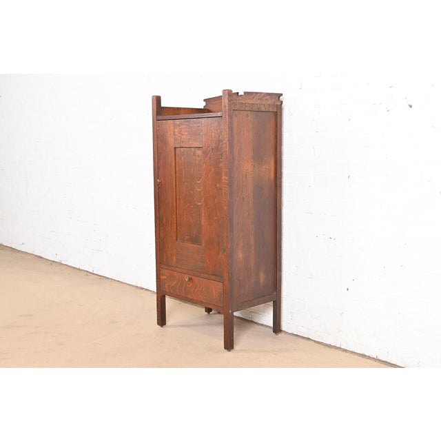 Mission Stickley Brothers Style Antique Mission Oak Arts & Crafts Music Cabinet or Bar Cabinet, Circa 1900 For Sale - Image 3 of 12