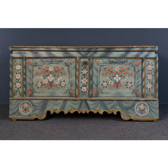 large flat lid chest Epoch & style: first half of the 19th century Features - made of solid softwood - unique hand-painted...