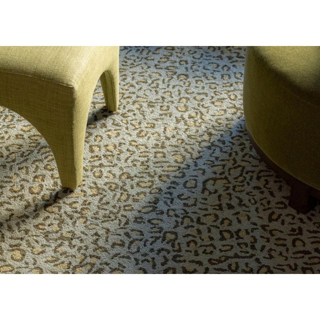 Panthera Spotted Leopard Hand-Looped Area 9' x 12' Rug - Peridot Green For Sale - Image 4 of 4