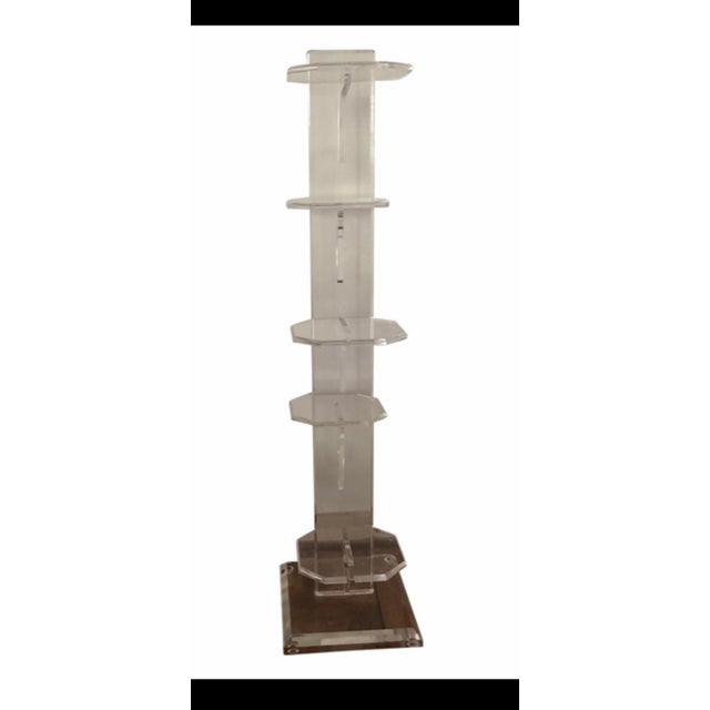 This is a very versatile piece that can be used in many places - fill a corner, highlight a window, add panache to a...