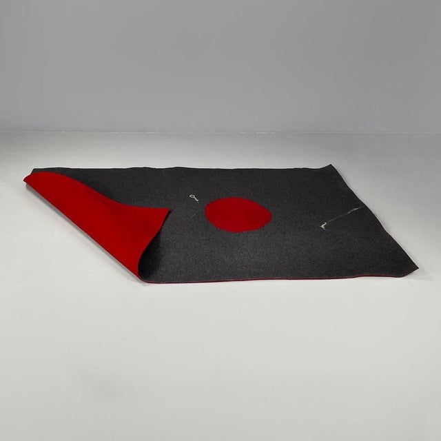 Gray Postmodern Italian Rectangular Grey Felt Rug with Red Circle by Riccardo Fattori, 2000s For Sale - Image 8 of 18