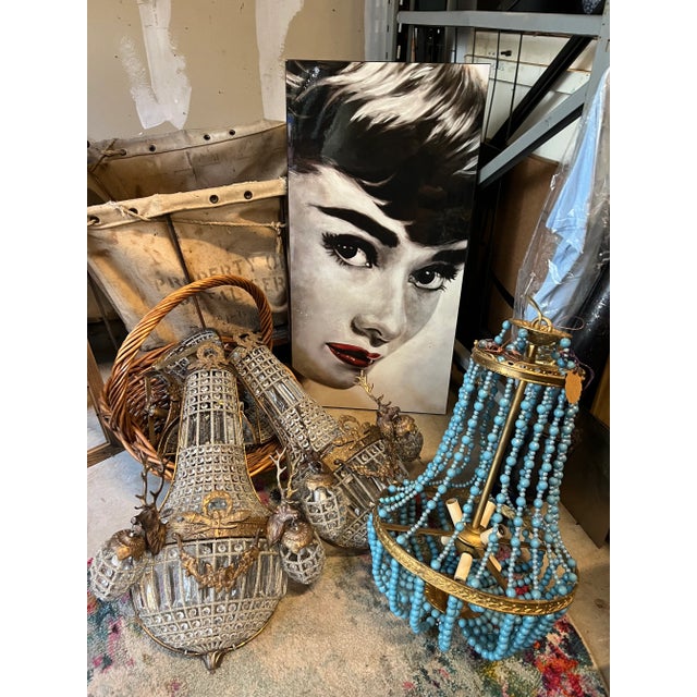 Gorgeous pair of vintage deer head sconces! Perfect to add class to your decor! Beautiful way to illuminate any area....