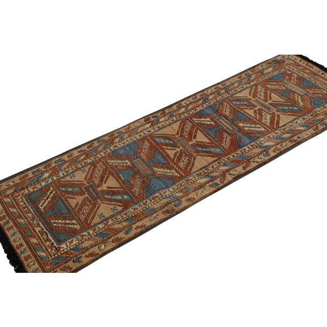 This 3x10 runner is a grand new entry to Rug & Kilim’s classics Burano collection. Hand-knotted in wool. Further on the...