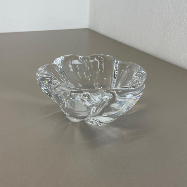 Orrefors Large Floral Glass Shell Ashtray from Orrefors, Sweden, 1970s For Sale - Image 4 of 17