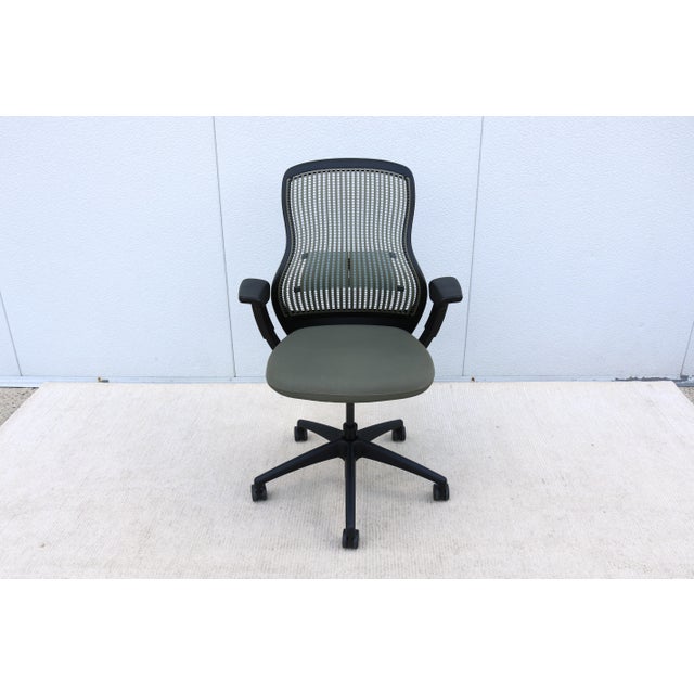 Knoll Knoll ReGeneration Ergonomic Office Desk Chair Fully Adjustable in Green Fabric For Sale - Image 4 of 18
