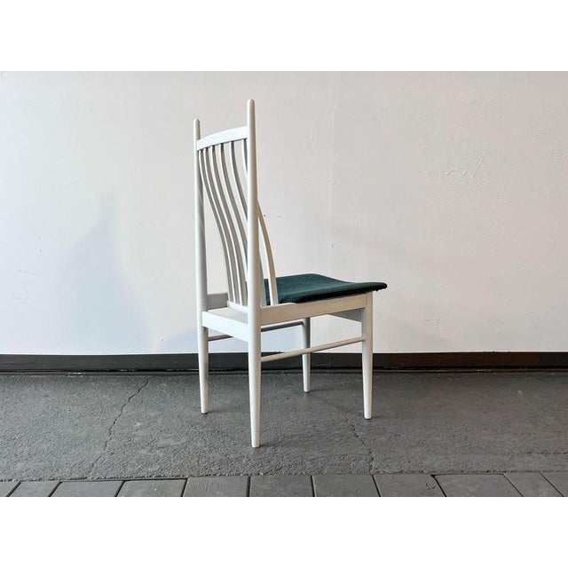 Set of Vintage Wood Rung Chairs For Sale - Image 10 of 18