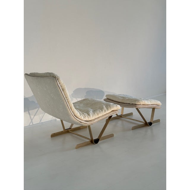 Metal Set of Lounge Chair & Ottoman in Cream, 1980s For Sale - Image 7 of 14