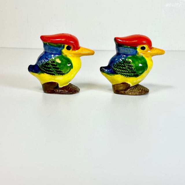 Yellow 1950s Vintage Coastal Boho Chic Sanderling Shore Bird Salt & Pepper Shakers - A Pair For Sale - Image 8 of 14