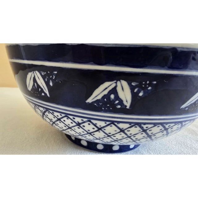 Vintage Asian Style Blue & White Decorative Bowl For Sale - Image 4 of 7