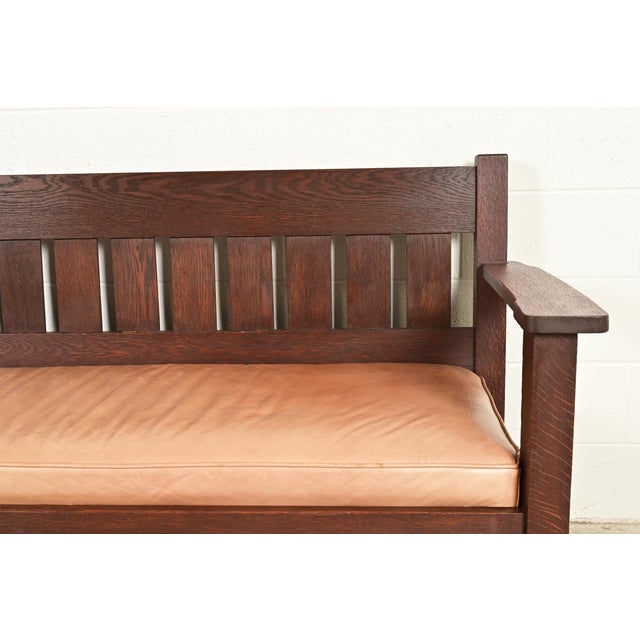 Charles Limbert Stickley Brothers Style Antique Mission Oak Arts & Crafts Open Arm Settle Sofa, Circa 1910 For Sale - Image 4 of 14