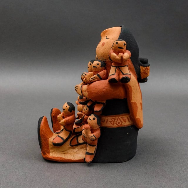 Mid 20th Century Jemez Pueblo MSJ Signed Vintage Storyteller 10 Children Pottery Sculpture Figure For Sale - Image 4 of 8
