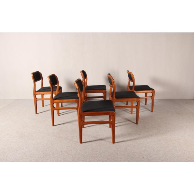 Uldum Møbelfabrik Vintage Danish Dining Chairs in Teak by Johannes Andersen for Uldum, 1960s, Set of 6 For Sale - Image 4 of 18