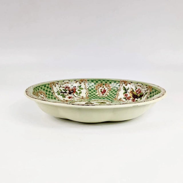 English 1971 Daher Tin Plate of Birds and Berries For Sale - Image 3 of 5