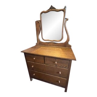 Early 20th Century Oak Dresser With Pivoting Mirror For Sale