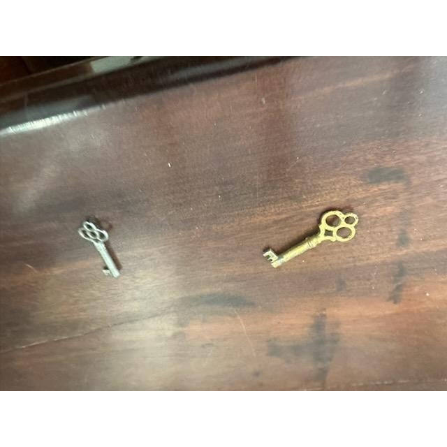 Antique 19th C. American Empire Crotch Flame Mahogany Sideboard Buffet For Sale - Image 6 of 10