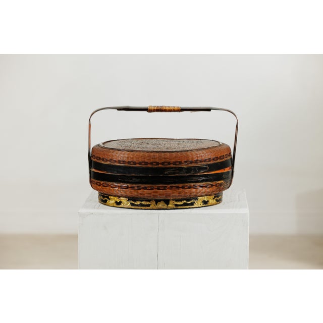Chinese Woven Basket with Lid, Black Lacquer Handle and Gilt Decorated Base For Sale - Image 13 of 18