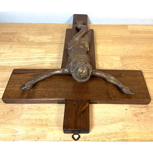 Modernist Cast Bronze Crucifix on Walnut Cross, French or Belgian, Circa 1960s For Sale - Image 16 of 18