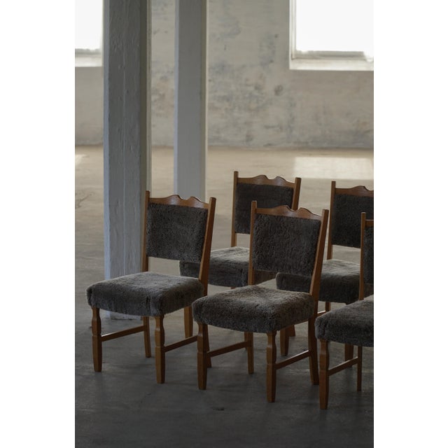 Vintage Danish Modern Dining Chairs in Oak and Lambswool by Henning Kjærnulf, 1960s, Set of 8 For Sale - Image 4 of 18