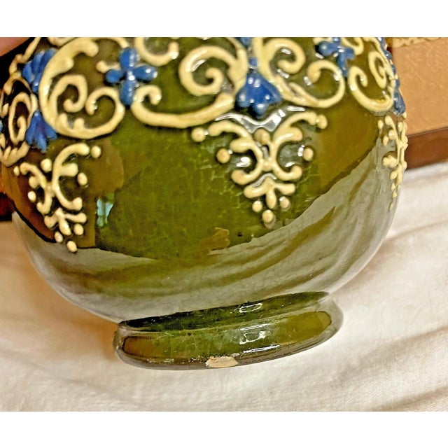 Art Nouveau Antique Turn-of-the-Century Weller Pottery "Turada" Art Nouveau Slip-Trail Onion Vase, Unmarked *As Is* For Sale - Image 3 of 6