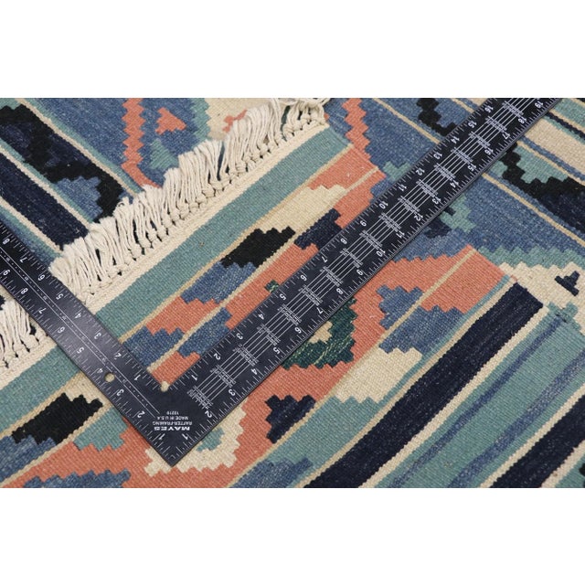 Late 20th Century Vintage Persian Shiraz Kilim Rug, 04'01 X 06'01 For Sale - Image 5 of 9