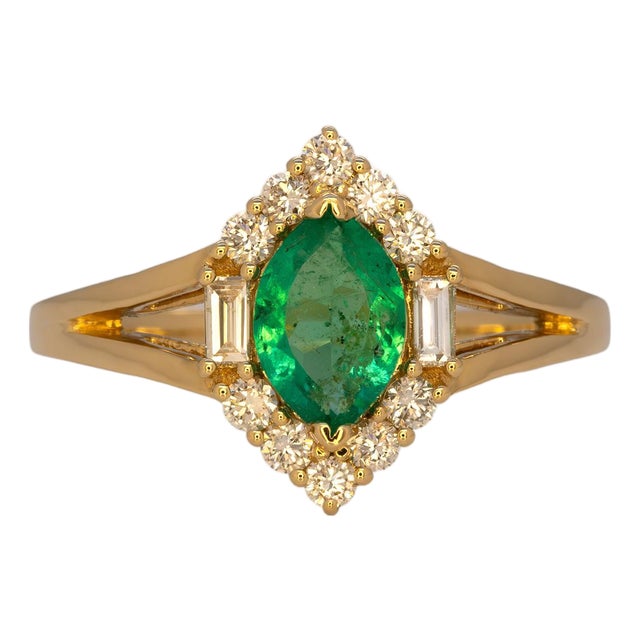 Colombian Emerald Ring With Earth Mined Diamond Accents: Solid 14k Gold, Size 6.75 For Sale