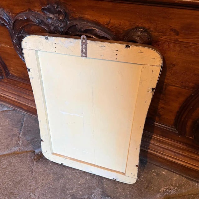 Mid-Century Modern 1950s Gio Ponti Style Mid-Century Modern Biscuit Shaped Brass Wall Mirror For Sale - Image 3 of 15