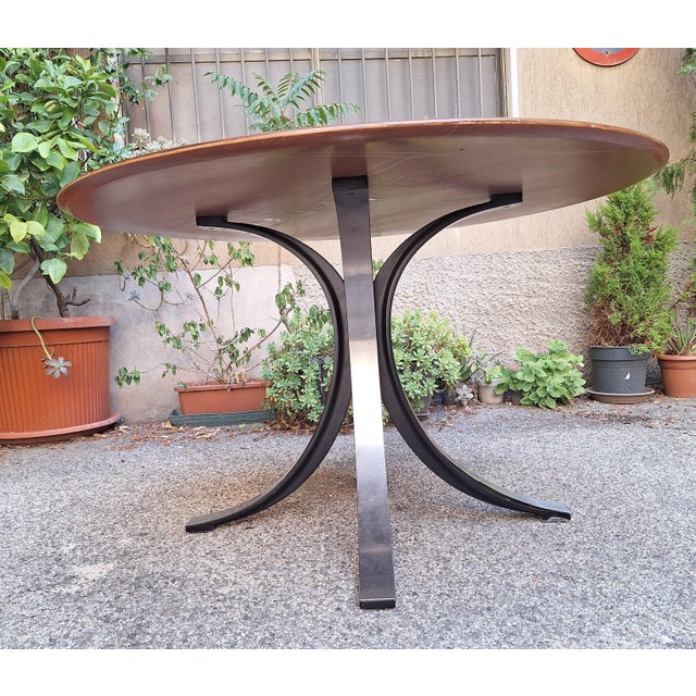 1970s Model T69 Dining Table in Brass-Plated Iron by Eugenio Gerli and Osvaldo Borsani for Tecno, 1970s For Sale - Image 5 of 6