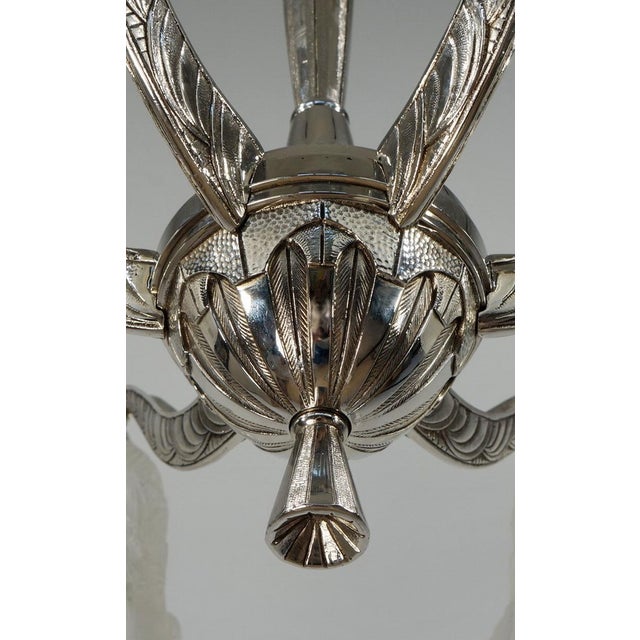 Hettier & Vincent French Art Deco Chandelier 1930s - Floral Glass & Nickeled Bronze For Sale - Image 9 of 15