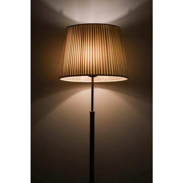 1960s Brass and Silk Floor Lamp by Josef Frank for Svenskt Tenn, 1960s For Sale - Image 5 of 8
