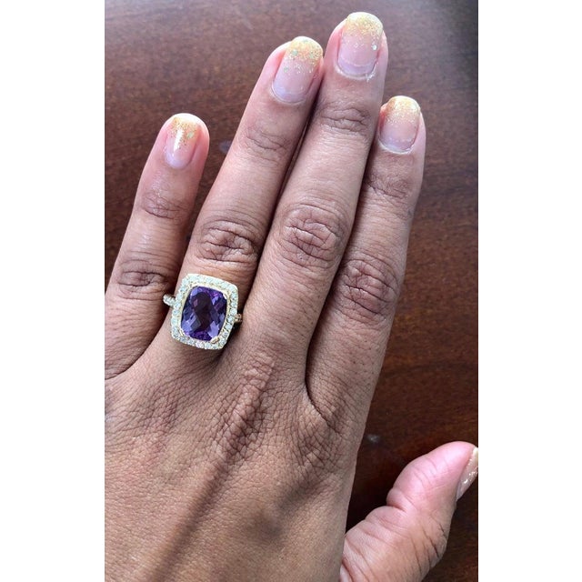 4.37 Carat Natural Amethyst Natural Diamond Yellow Gold Cocktail Ring, Size7 For Sale - Image 4 of 6