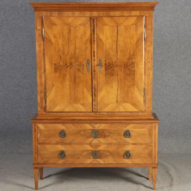 Antique Baroque Cabinet inn Walnut, 1780 For Sale - Image 9 of 18